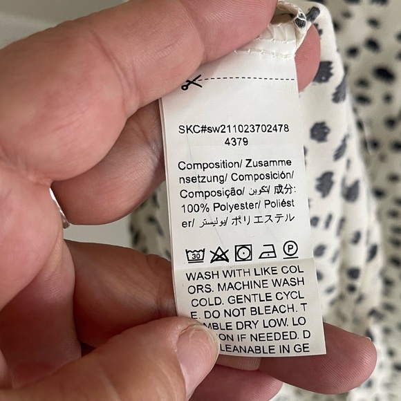 Woman’s Gomorn Gray & Cream Polka Dot Ruffle Sleeve Top Size M GUC - Picture 5 of 5